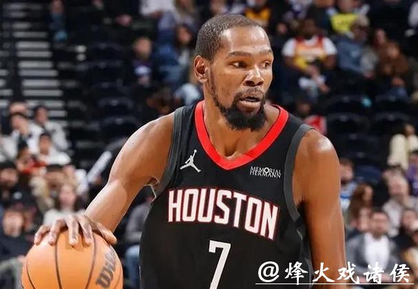 火箭客场108-128惨败快船,哈登下半场爆发风头盖过杜兰特,场上表现完全不是一个级别,两人状态形成鲜明对比引发热议 火箭客场108-128惨败快船,哈登下半场爆发风头盖过杜兰特,场上表现完全不是一个级别,两人状态形成鲜明对比引发热议